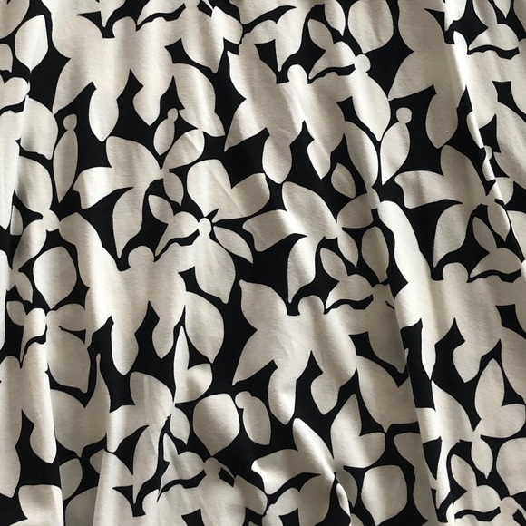 NWOT Cynthia Rowley Black & White Printed Flared Skirt - Picture 2 of 8
